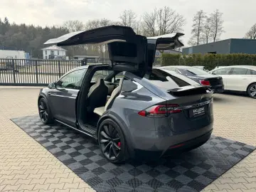 TESLA MODEL X RAVEN PERFORMANCE   6 SEATER   22 INCH