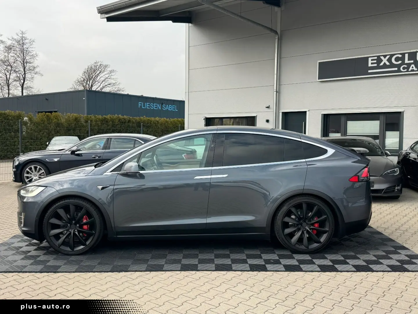 TESLA MODEL X RAVEN PERFORMANCE   6 SEATER   22 INCH