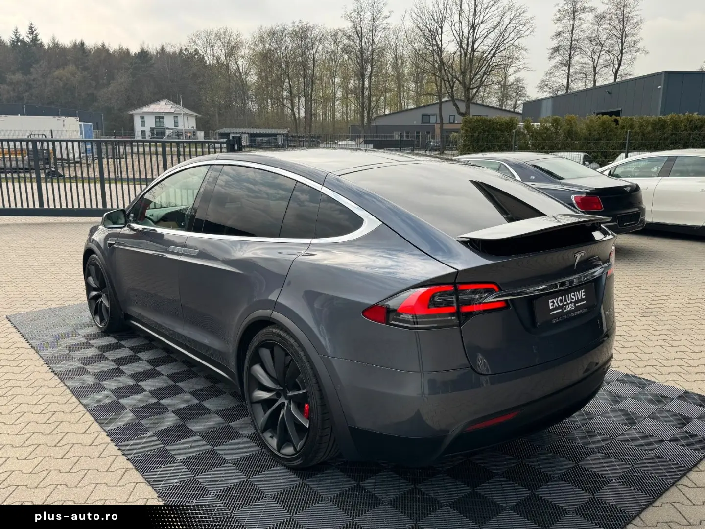 TESLA MODEL X RAVEN PERFORMANCE   6 SEATER   22 INCH