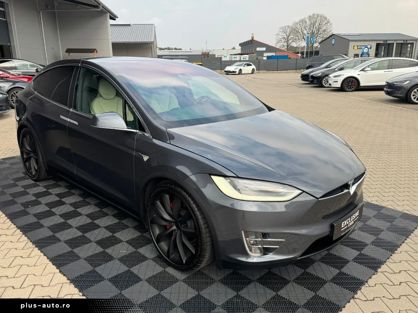 TESLA MODEL X RAVEN PERFORMANCE   6 SEATER   22 INCH