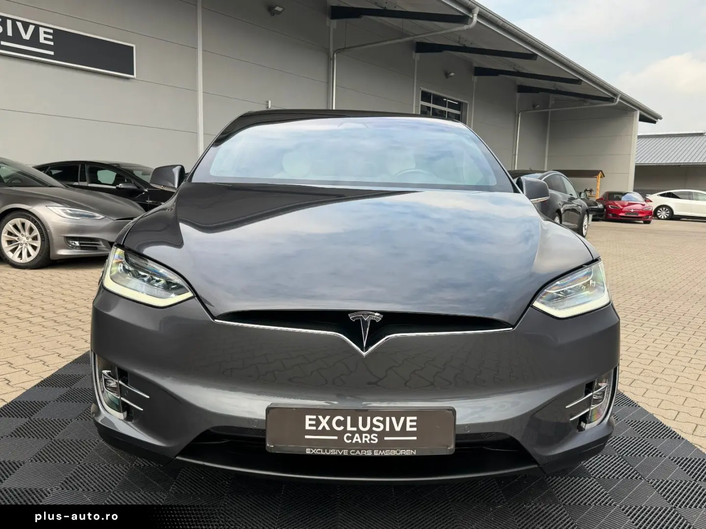 TESLA MODEL X RAVEN PERFORMANCE   6 SEATER   22 INCH