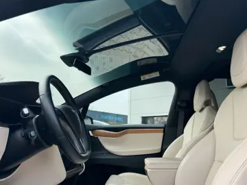 TESLA MODEL X RAVEN PERFORMANCE   6 SEATER   22 INCH