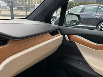 TESLA MODEL X RAVEN PERFORMANCE   6 SEATER   22 INCH