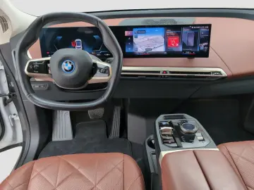 BMW iX xDrive40 Sportp. Dig.Cockpit Laser Shz. Navi