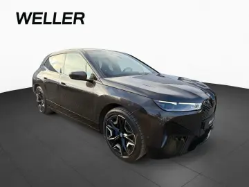BMW iX xDrive40 Sport Pano SiHz LASER Harman DrAssPr