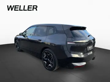 BMW iX xDrive40 Sport Pano SiHz LASER Harman DrAssPr