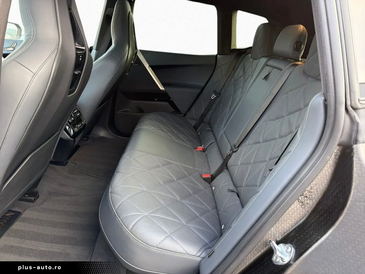 BMW iX xDrive40 Sport Pano SiHz LASER Harman DrAssPr