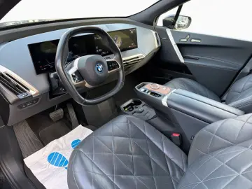 BMW iX xDrive40 Sport Pano SiHz LASER Harman DrAssPr