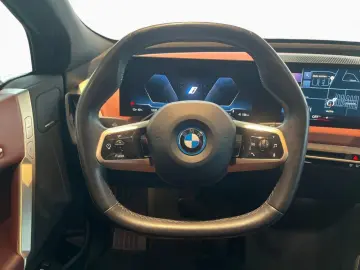 BMW iX xDrive40 HUD ACC 360  Laser H K MEM 22  Navi