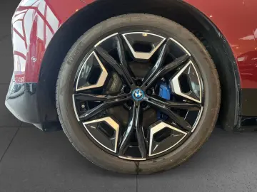 BMW iX xDrive40 HUD ACC 360  Laser H K MEM 22  Navi