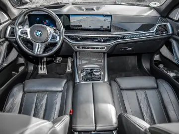 BMW X5 M60i xDrive M Sport PANO ACC