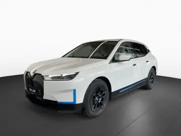 BMW iX xDrive40 Clear&Bold St&Go 360