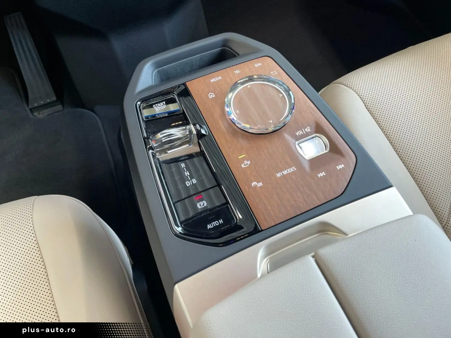 BMW iX xDrive40 Clear&Bold St&Go 360