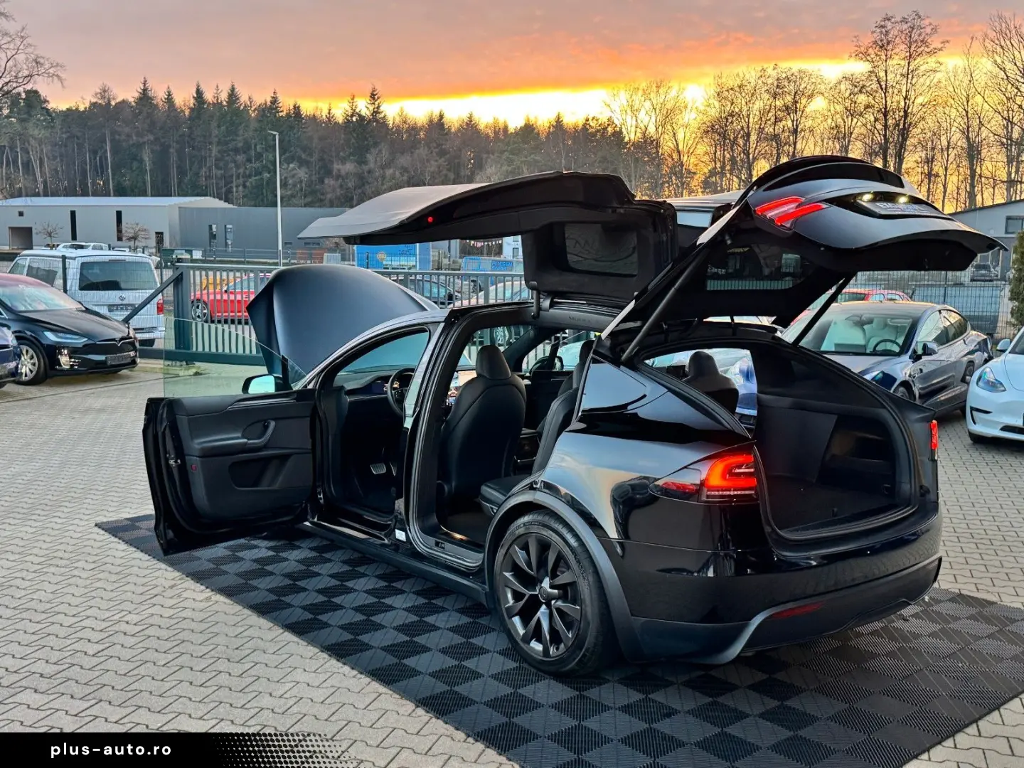 TESLA MODEL X PALLADIUM    HW 4 USS   AMD RYZEN