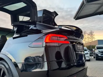 TESLA MODEL X PALLADIUM    HW 4 USS   AMD RYZEN