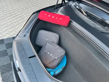 TESLA MODEL X PALLADIUM    HW 4 USS   AMD RYZEN