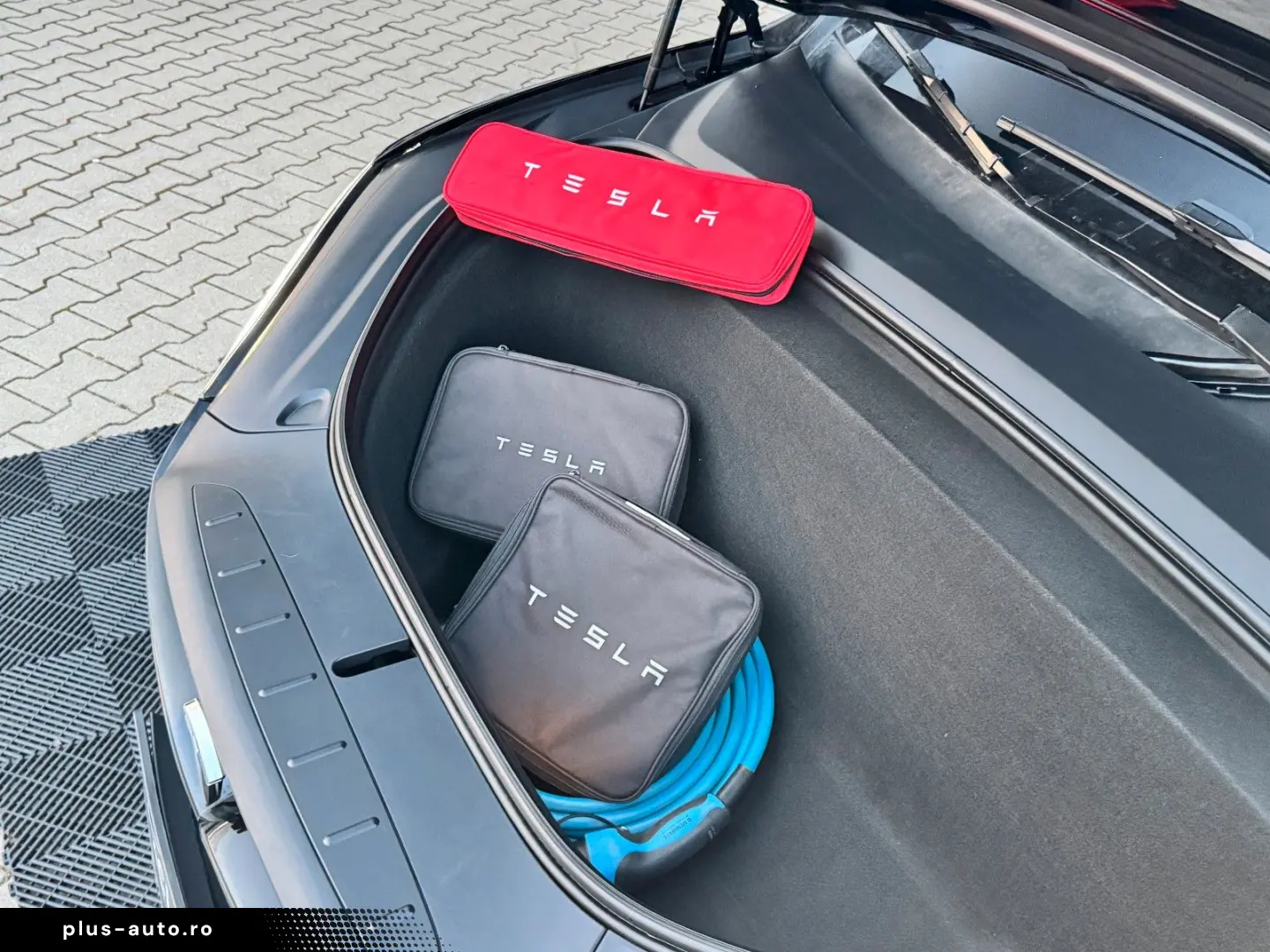 TESLA MODEL X PALLADIUM    HW 4 USS   AMD RYZEN