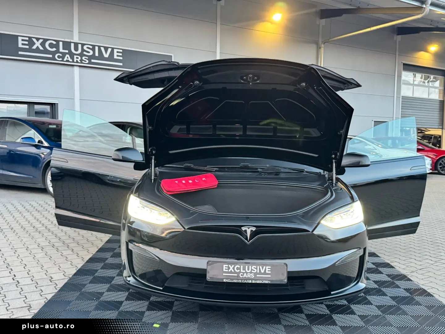 TESLA MODEL X PALLADIUM    HW 4 USS   AMD RYZEN