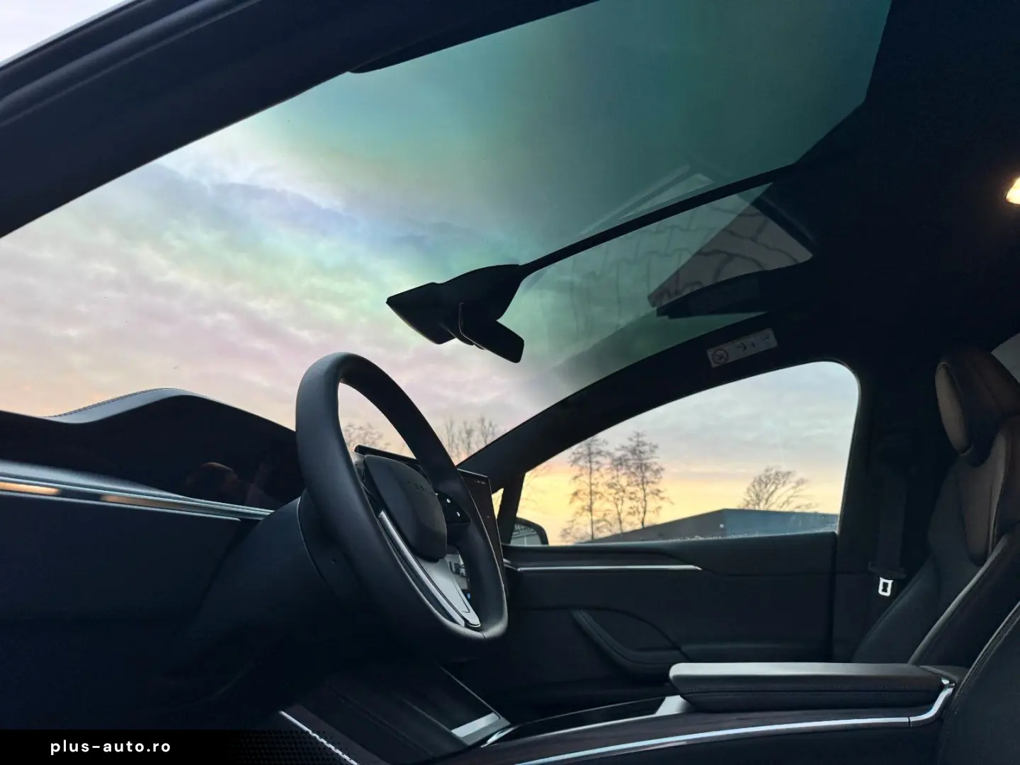 TESLA MODEL X PALLADIUM    HW 4 USS   AMD RYZEN