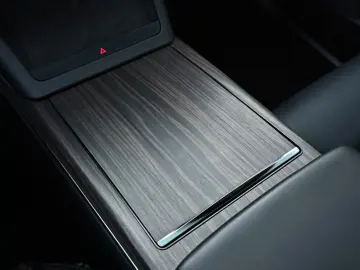 TESLA MODEL X PALLADIUM    HW 4 USS   AMD RYZEN