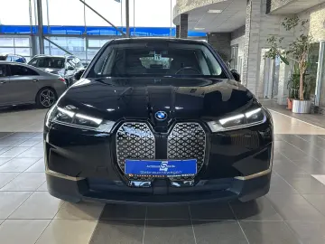 BMW iX 40 xDrive AHK LED Leder R.Cam Navi PDC SHZ