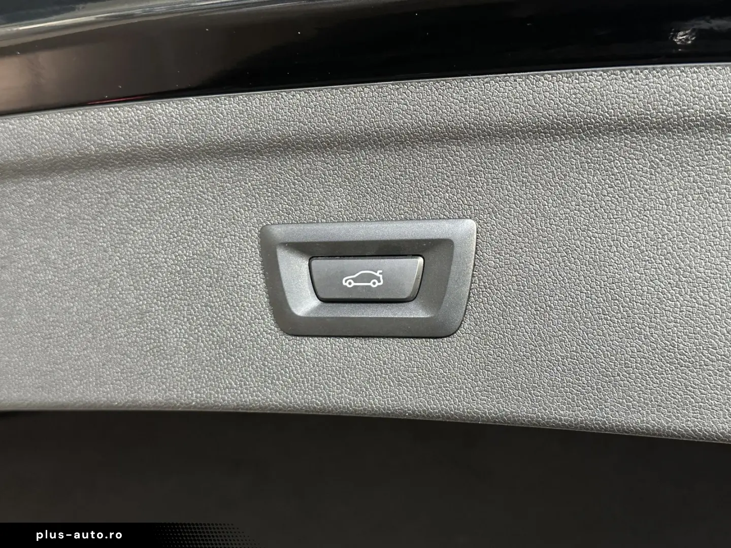 BMW iX 40 xDrive AHK LED Leder R.Cam Navi PDC SHZ