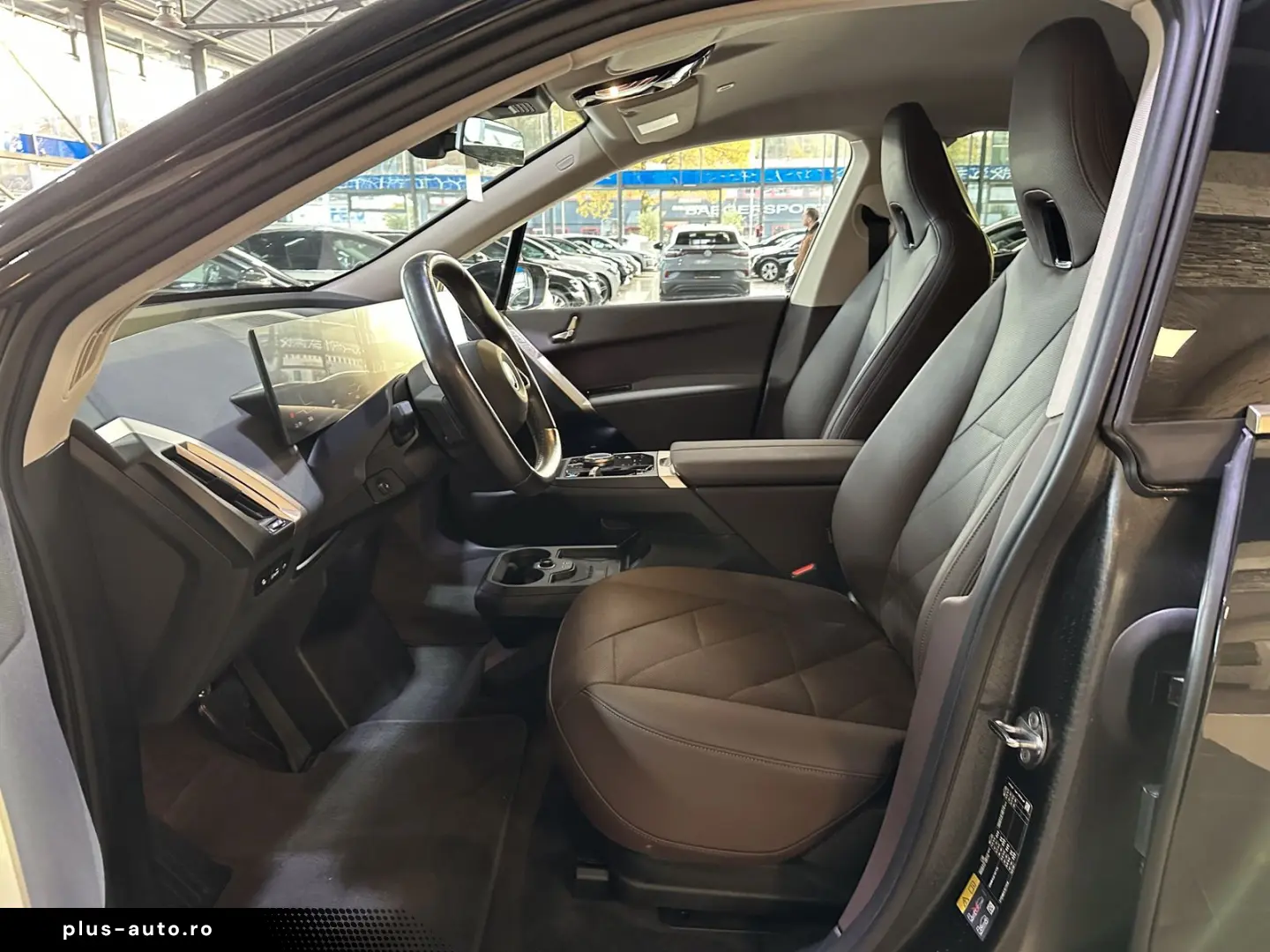 BMW iX 40 xDrive AHK LED Leder R.Cam Navi PDC SHZ