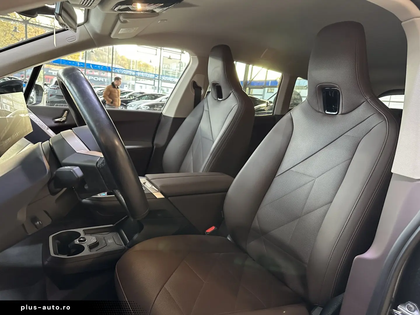 BMW iX 40 xDrive AHK LED Leder R.Cam Navi PDC SHZ