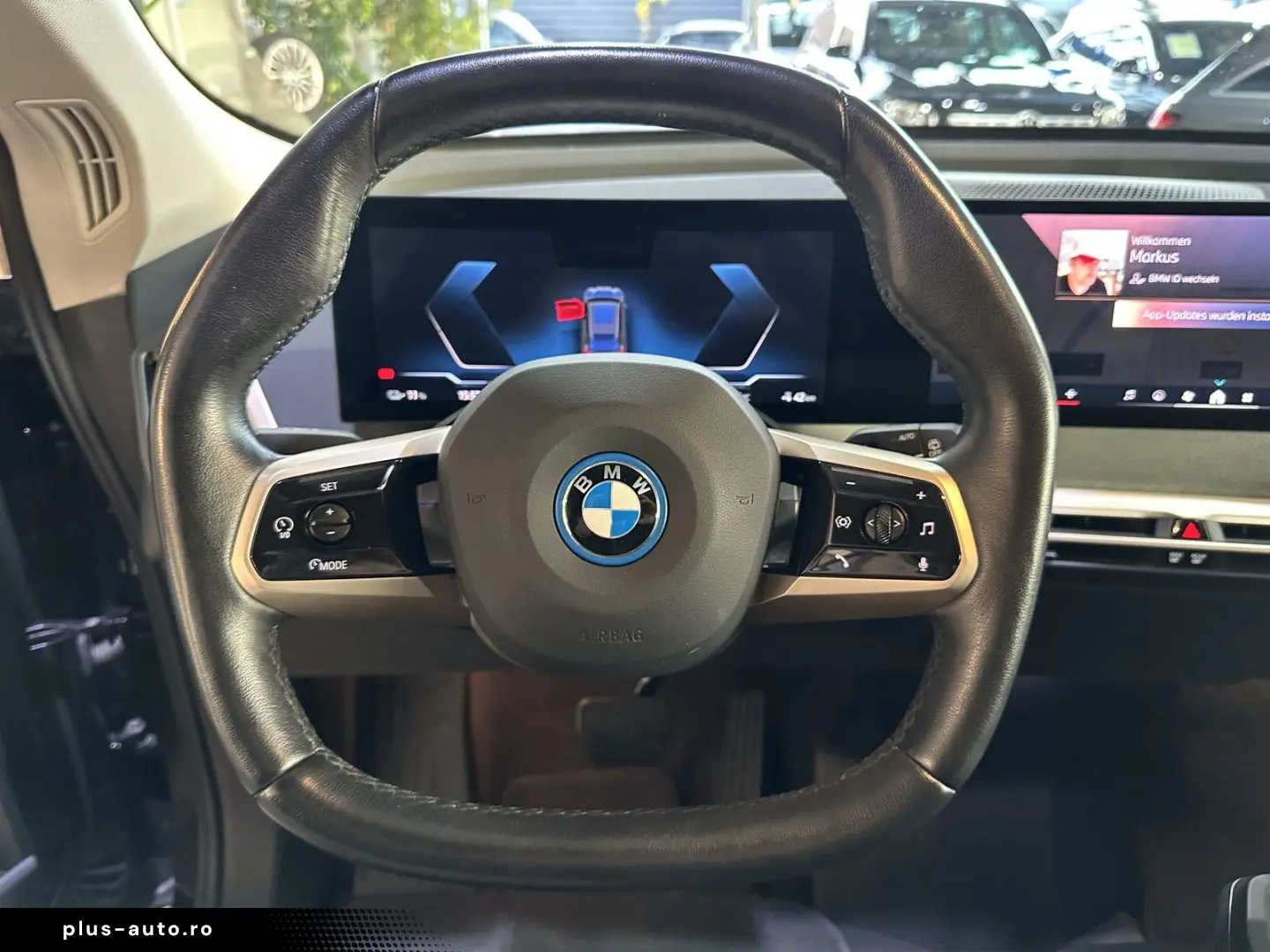 BMW iX 40 xDrive AHK LED Leder R.Cam Navi PDC SHZ