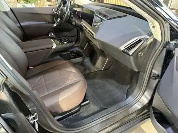 BMW iX 40 xDrive AHK LED Leder R.Cam Navi PDC SHZ