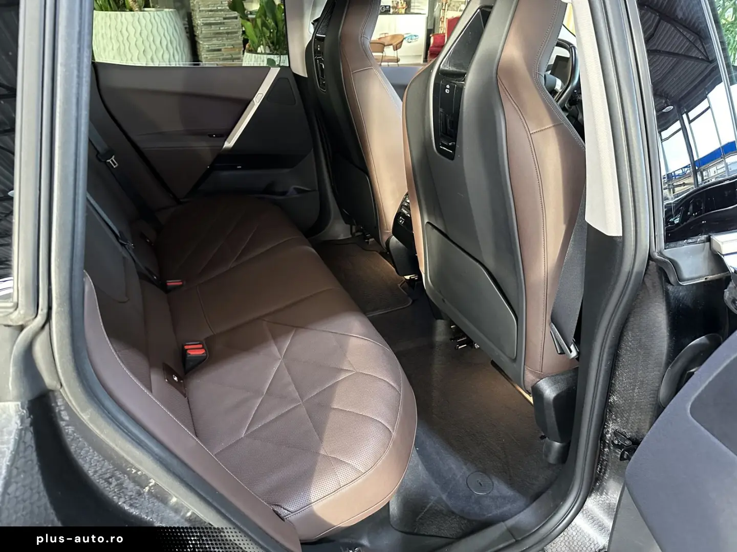 BMW iX 40 xDrive AHK LED Leder R.Cam Navi PDC SHZ