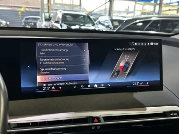 BMW iX 40 xDrive AHK LED Leder R.Cam Navi PDC SHZ