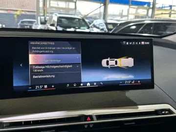 BMW iX 40 xDrive AHK LED Leder R.Cam Navi PDC SHZ