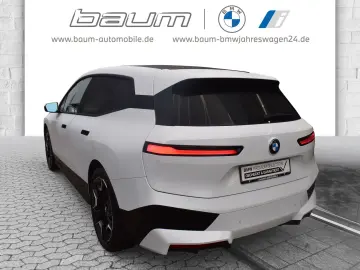 BMW iX xDrive40 Sportpaket HK HiFi DAB Pano.Dach