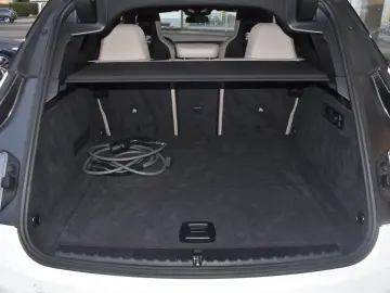 BMW iX xDrive40 Sportpaket HK HiFi DAB Pano.Dach