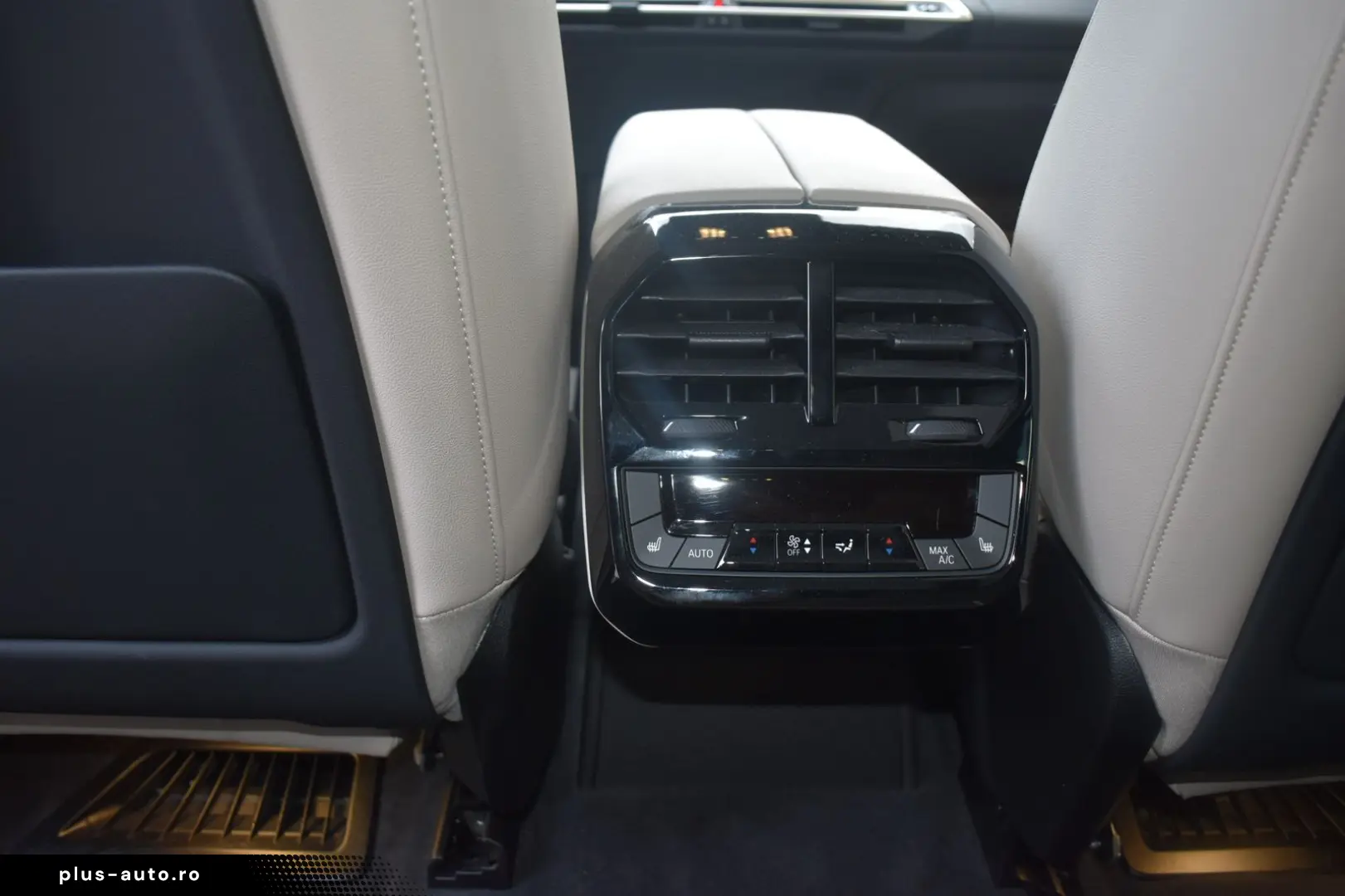 BMW iX xDrive40 Sportpaket HK HiFi DAB Pano.Dach