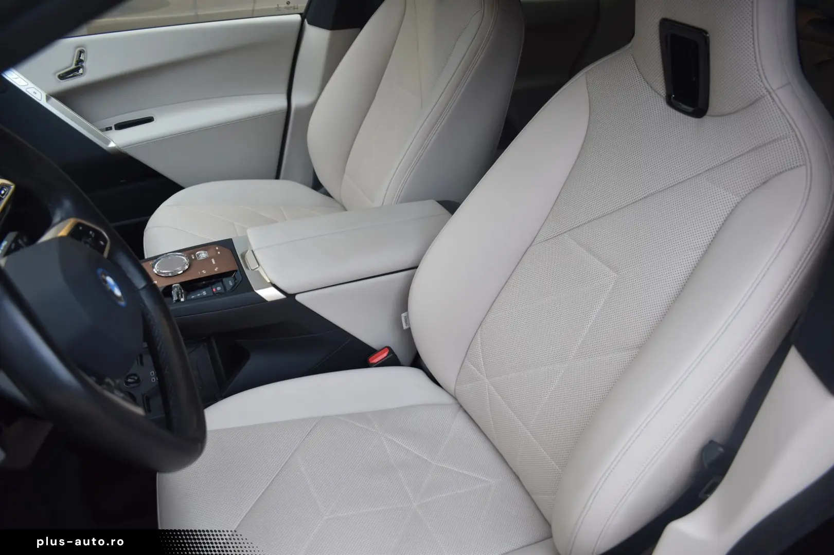 BMW iX xDrive40 Sportpaket HK HiFi DAB Pano.Dach