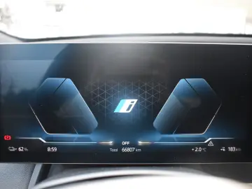 BMW iX xDrive40 Sportpaket HK HiFi DAB Pano.Dach