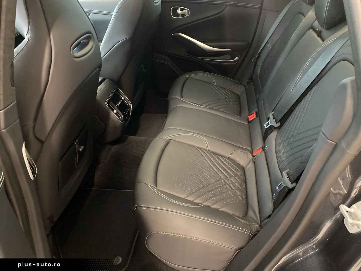 ASTON MARTIN DBX 4.0 V8  360   Pano  4xSitzhzg  ACC  23