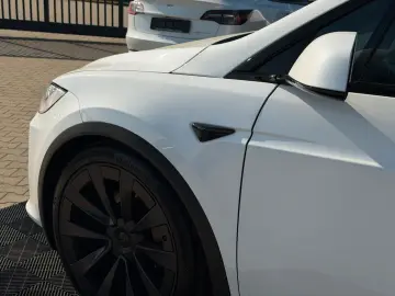 TESLA MODEL X PLAID   FULL SELF DRIVE   6SEAT   22