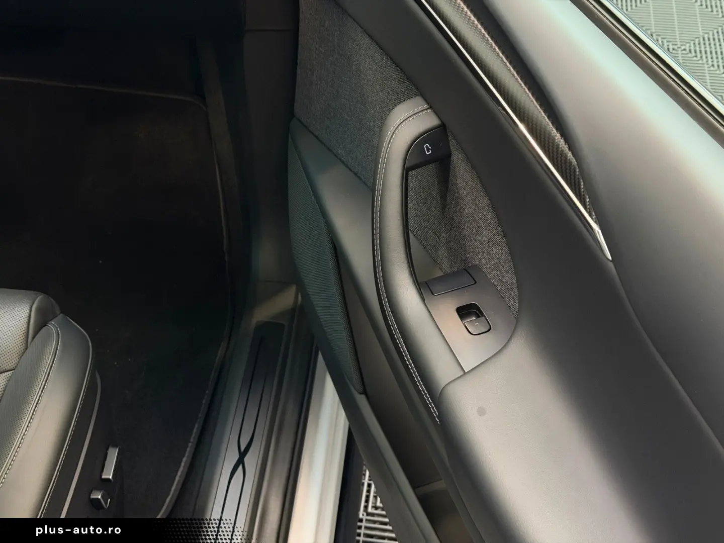 TESLA MODEL X PLAID   FULL SELF DRIVE   6SEAT   CYBERS