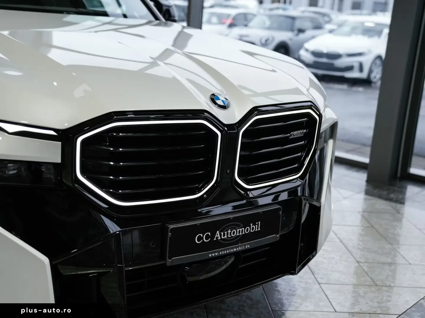 BMW XM 50e AHK Autobahnass