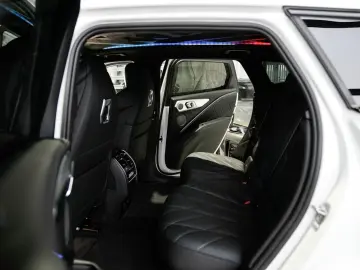 BMW XM 50e AHK Autobahnass