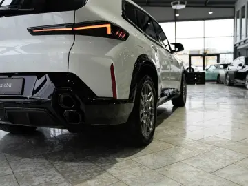 BMW XM 50e AHK Autobahnass
