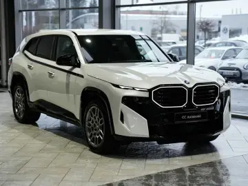 BMW XM 50e AHK Autobahnass