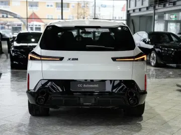 BMW XM 50e AHK Autobahnass