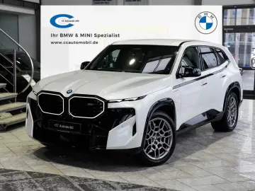 BMW XM 50e AHK Autobahnass