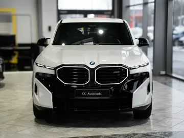 BMW XM 50e AHK Autobahnass