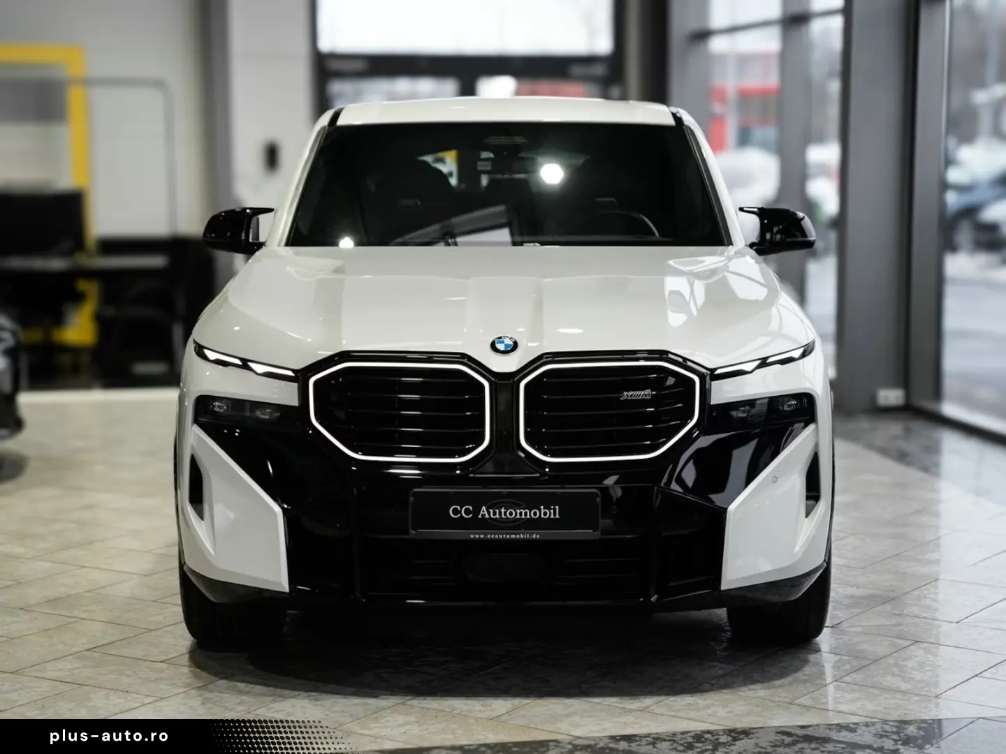 BMW XM 50e AHK Autobahnass