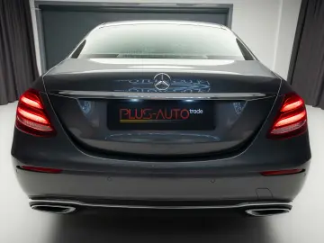 Mercedes-Benz E 220 D 4Matic
